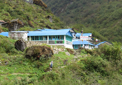 Drive to Kande and Trek to Deurali (2,100m)