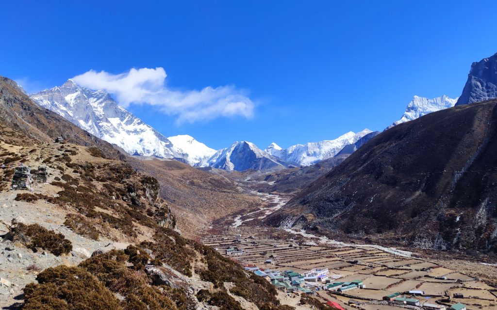 Trek to Dingboche (4,410 m)