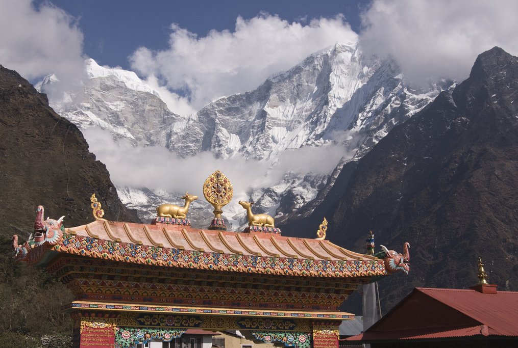 Trek to Dingboche (4,410m)