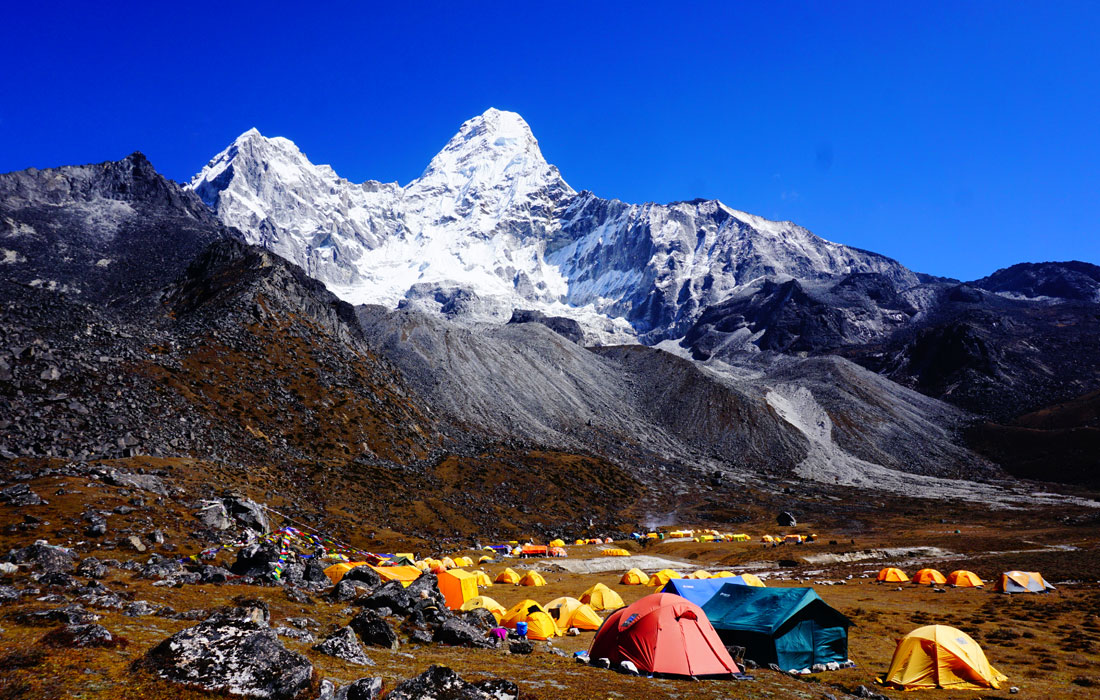 Trek to Pangboche