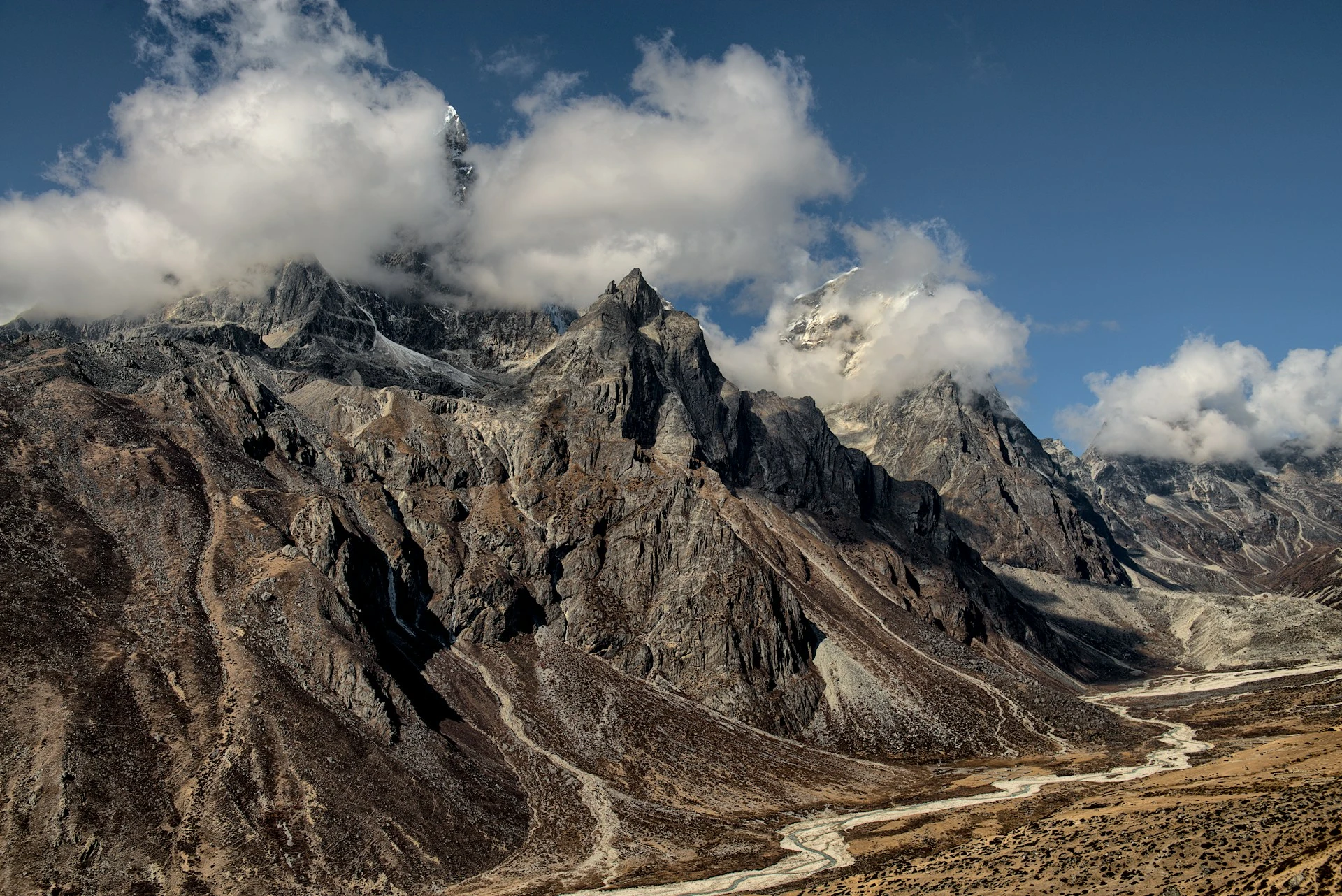 lobuche-east-climbing5