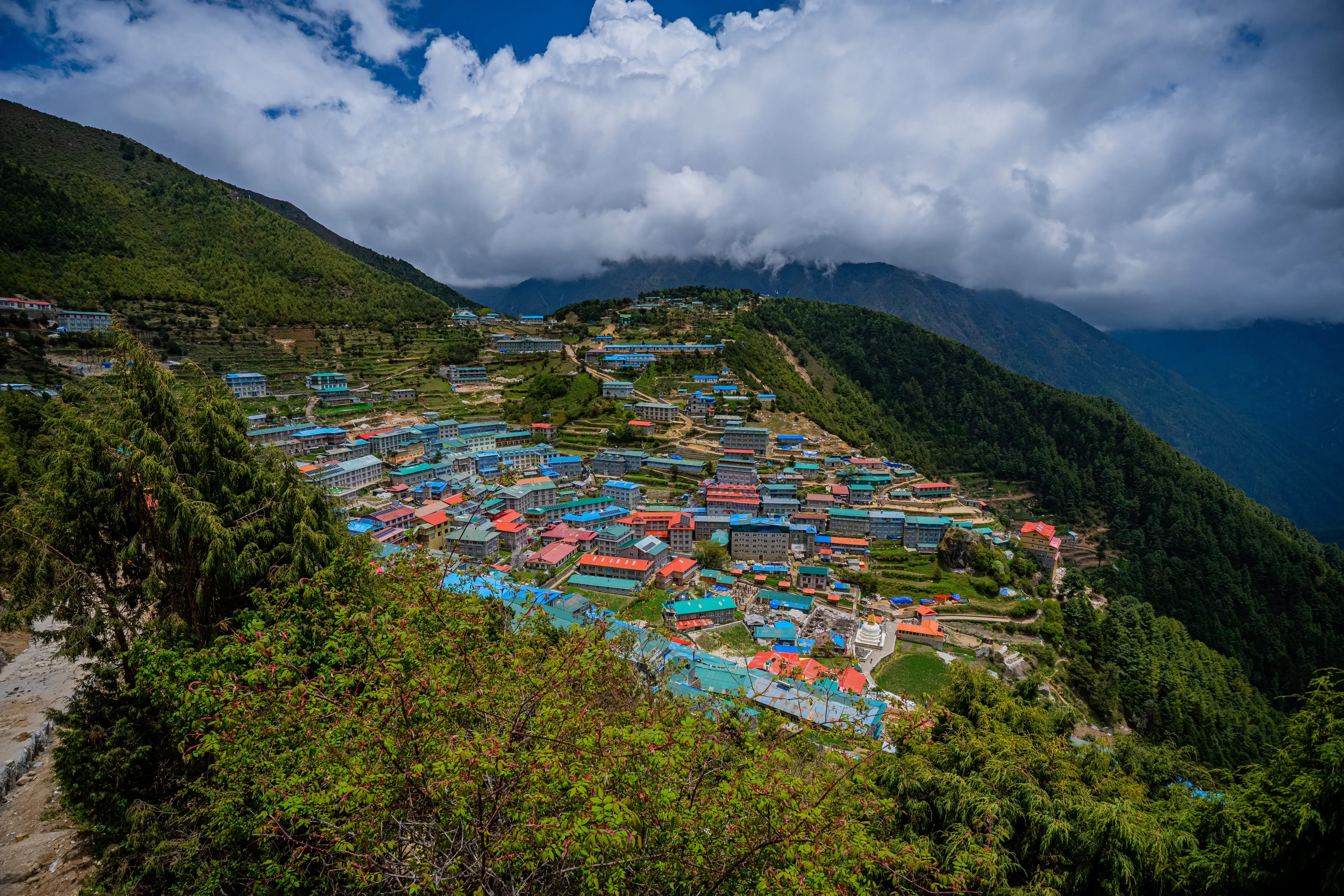 Trek to Namche Bazaar from Phakding