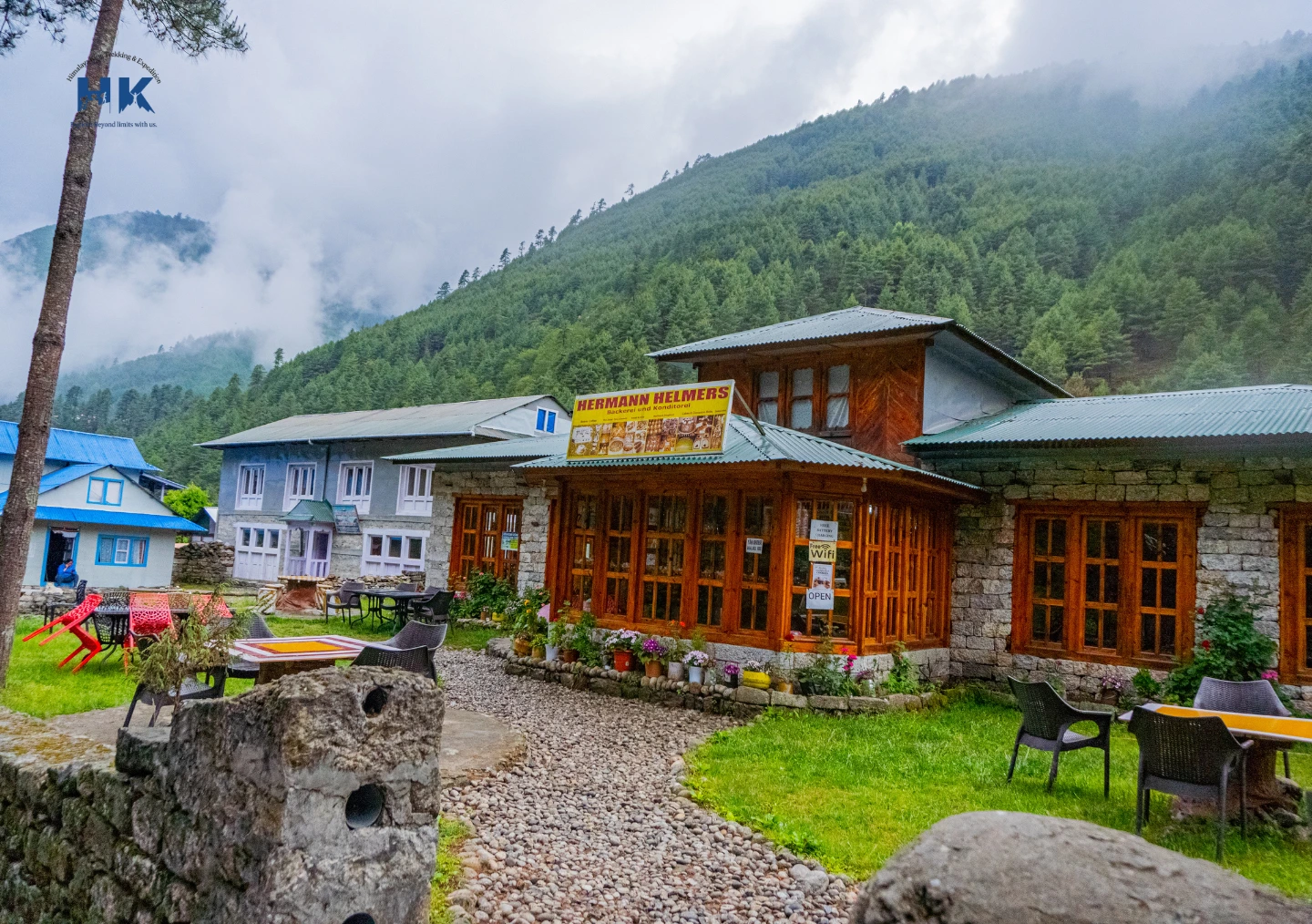 bakery-everest-trail